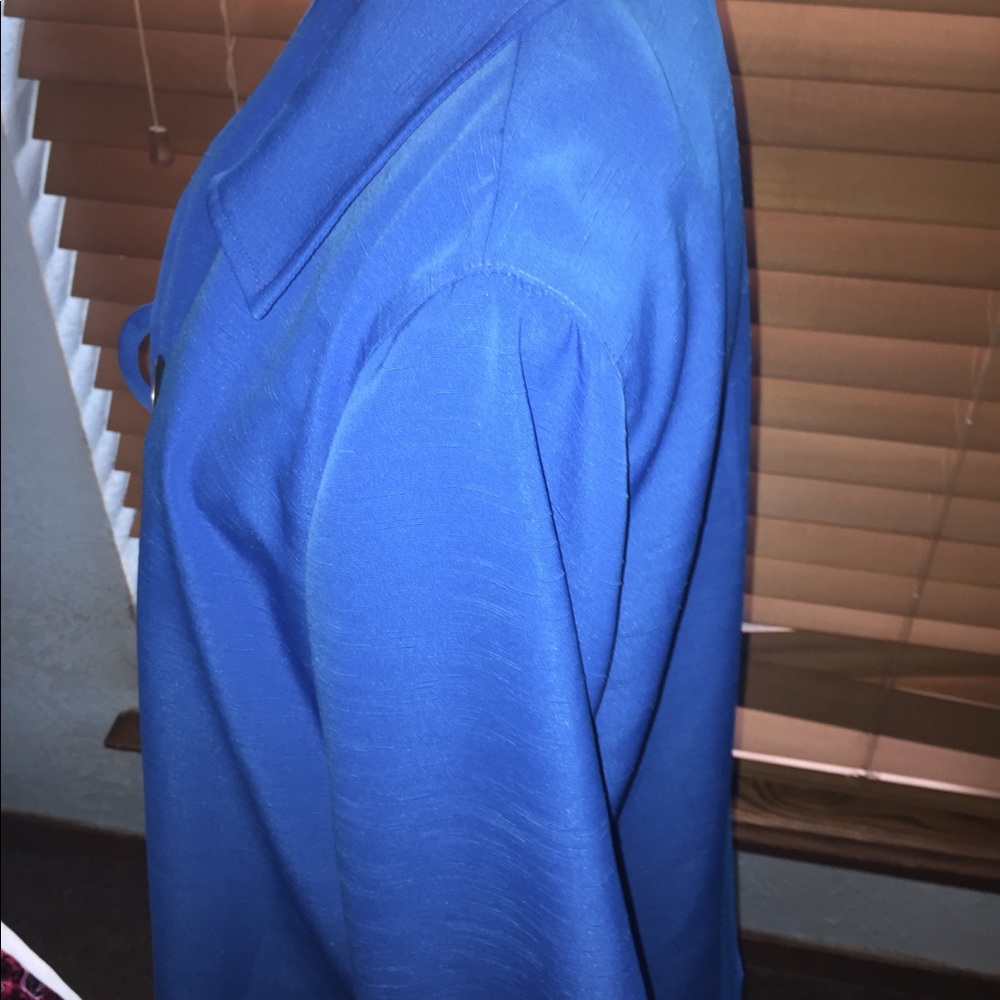 Light weight jacket - Picture 2 of 3